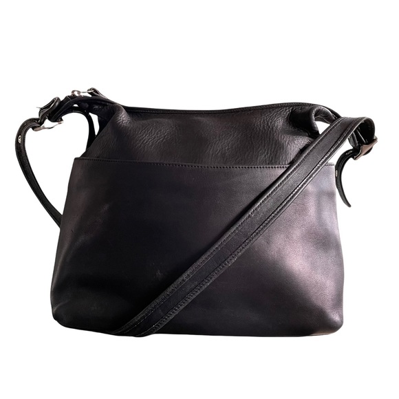 Coach Handbags - Coach Legacy Should Bag